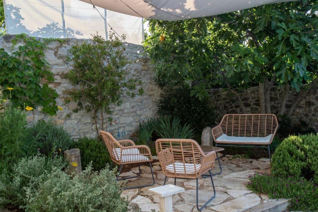 Stone House Kula Milica Villa Mala Cista Exterior photo